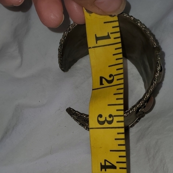 Vintage Tribal Carnelian cuff - Picture 6 of 7